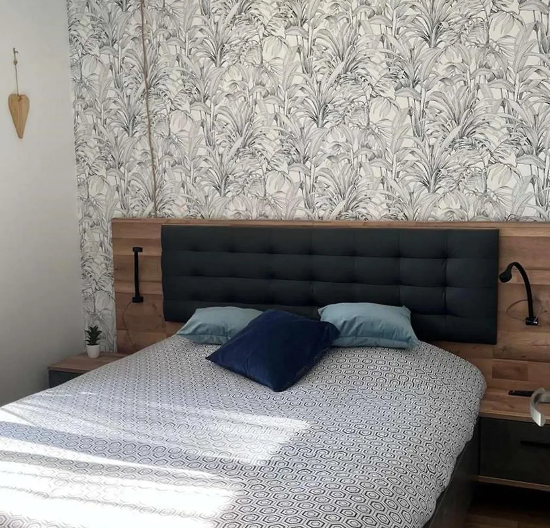 Gasmim18 - Golfe De St-Tropez - Chalet Bien Equipe Et Amenage Dans Domaine Arbore Gassin 0*,