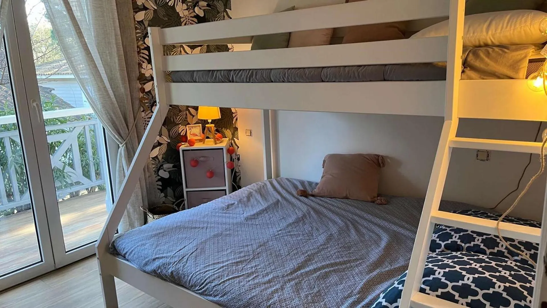 Villa Gasmim18 - Golfe De St-Tropez - Chalet Bien Equipe Et Amenage Dans Domaine Arbore Gassin France